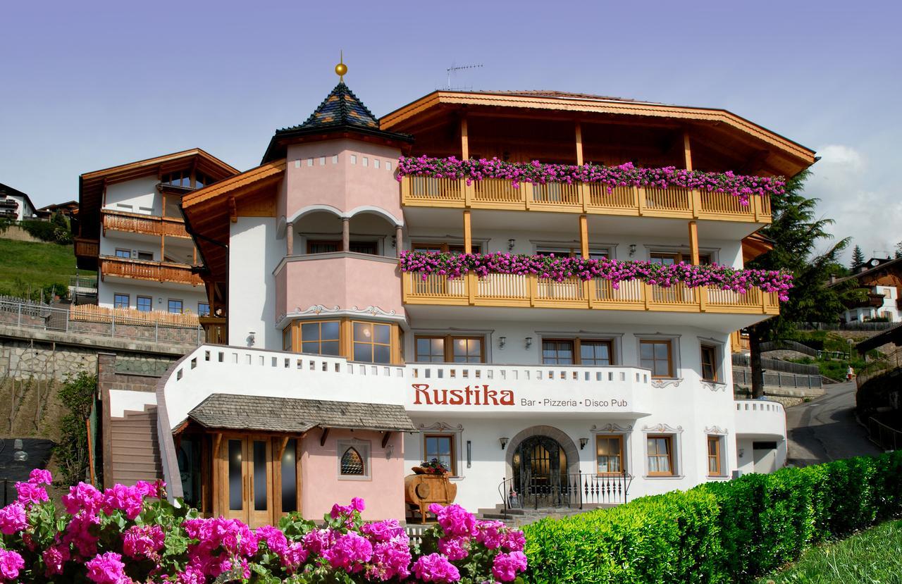 Hotel Residence Gasser Villandro Exterior photo